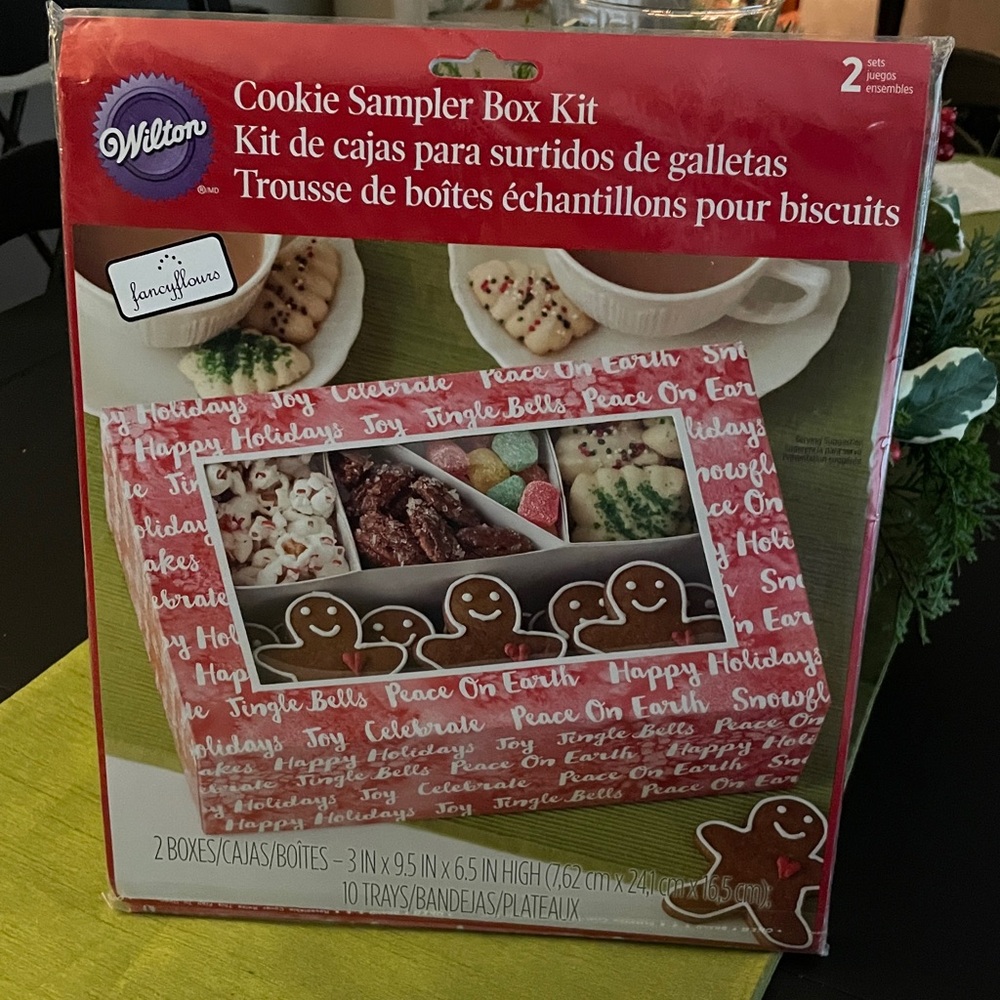 NWT One Package WILTON Christmas Cookie Sampler Box Kit 2 Ct. Total Boxes
